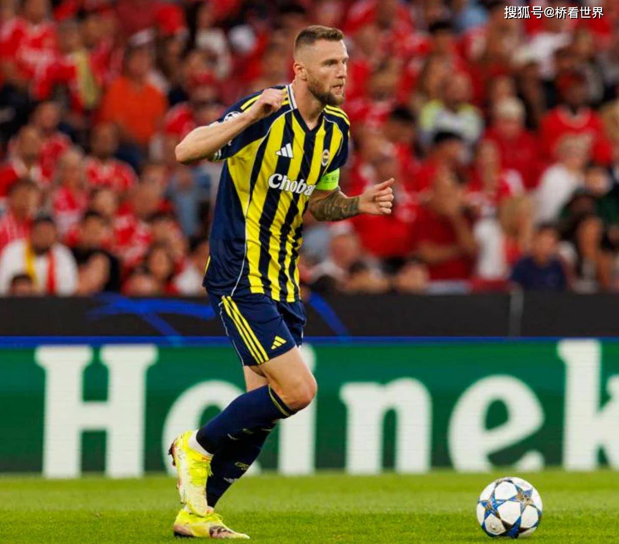 关于本菲卡发布备战花絮，赛后临场应变，欧联任务艰巨，赛季目标并未改变的信息